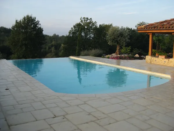Photo de construction de piscines sur Rennes - Pisciniste Ille et Vilaine